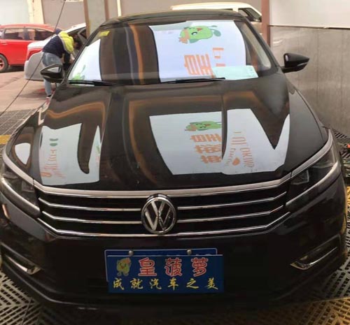  邁騰前葉子板凹坑修復